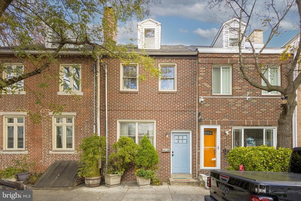 929 S 6th Street photo 1
