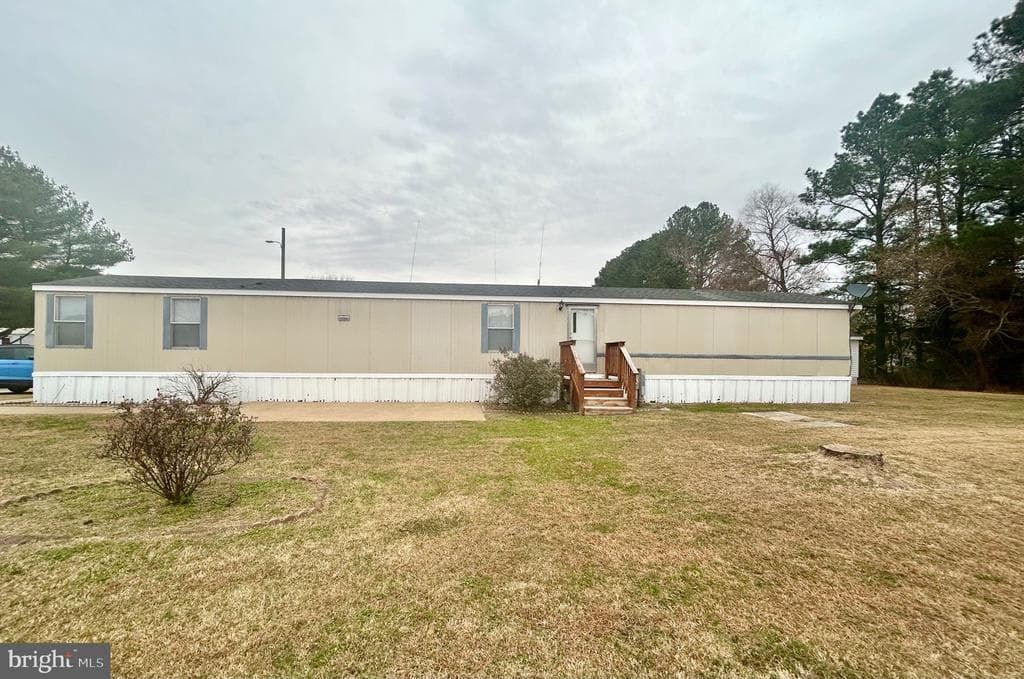 14525 Willey Ave. photo 1