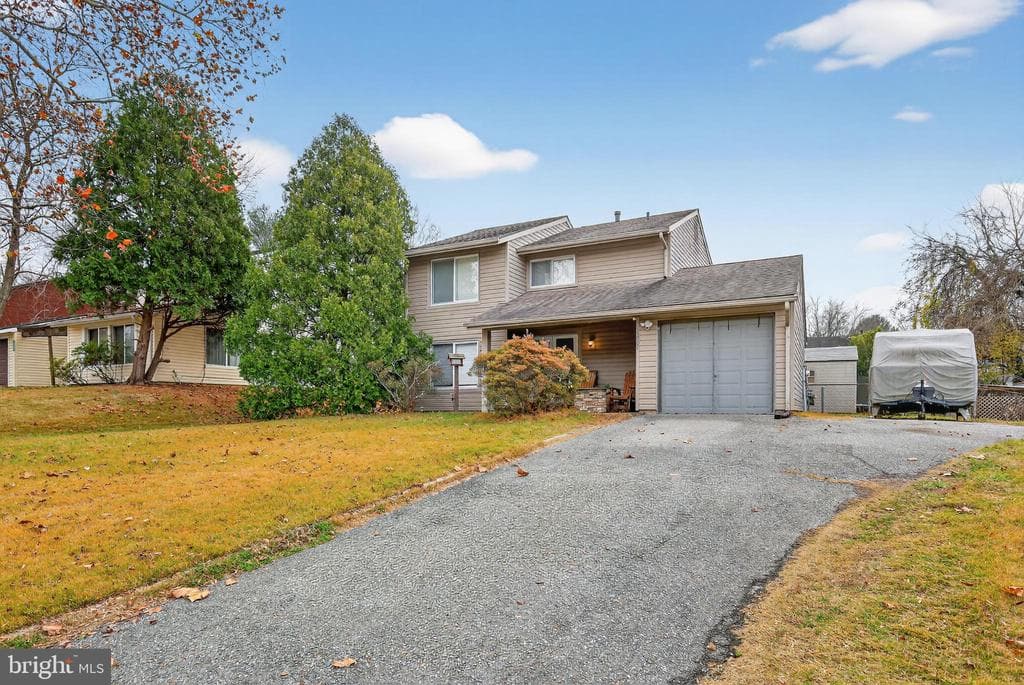 15907 Peach Walker Drive photo 1