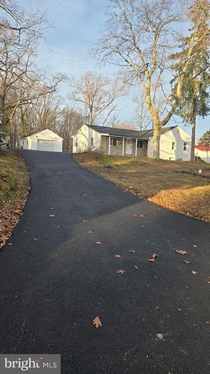1700 Whiteford Road photo 1