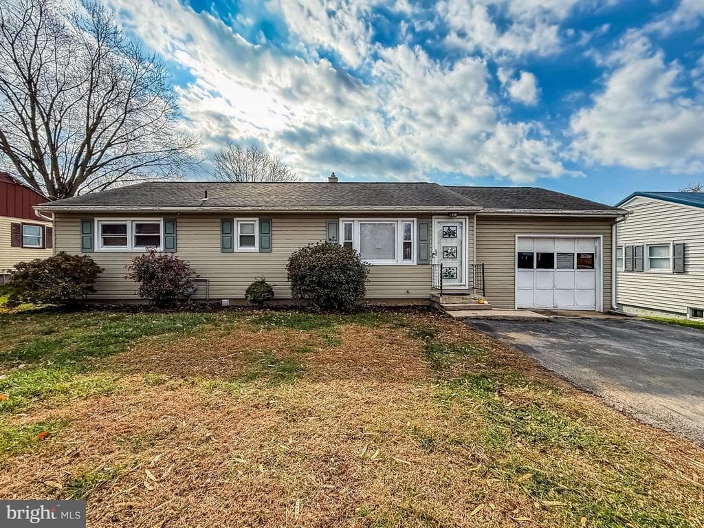 3136 Lincoln Way East Way E photo 1
