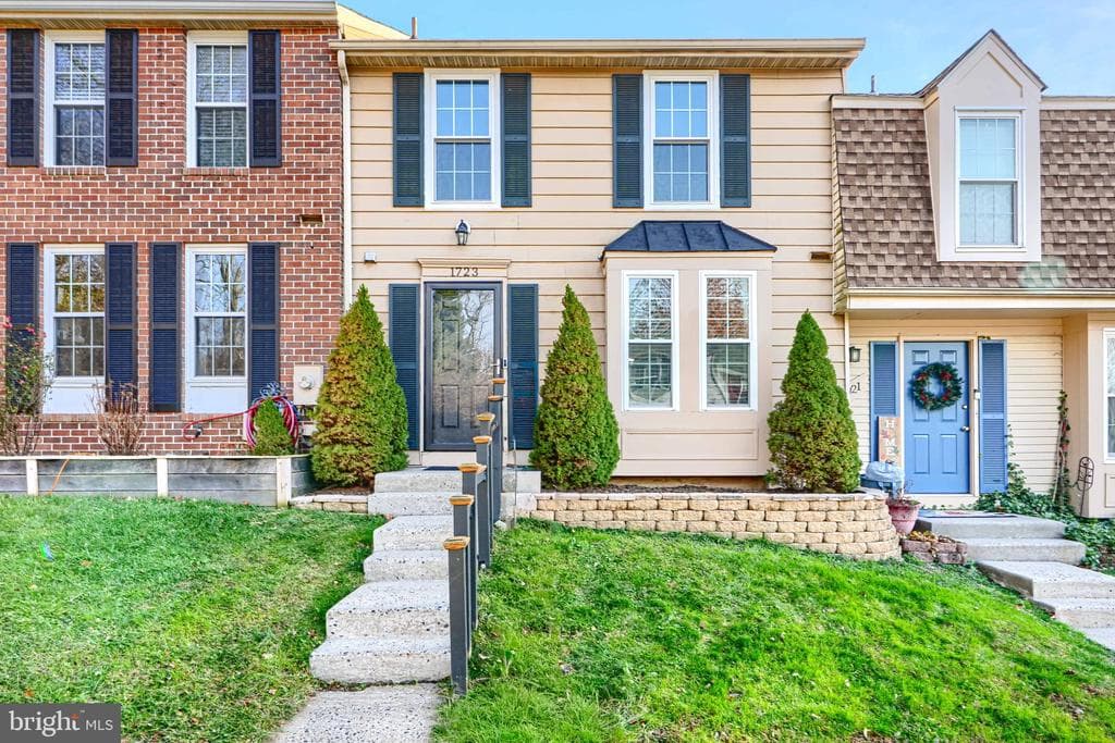 1723 Beechbank Way photo 1