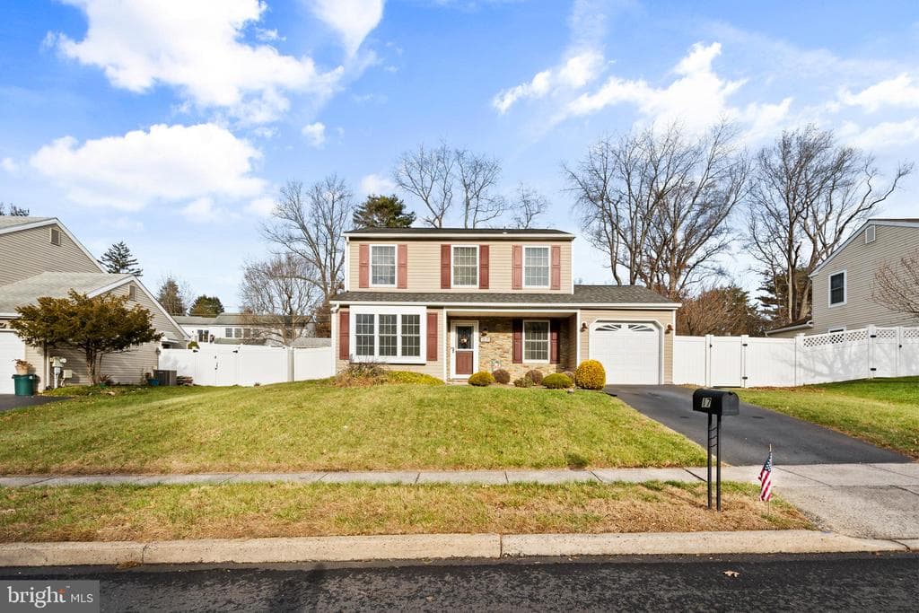 17 Alberts Way photo 1
