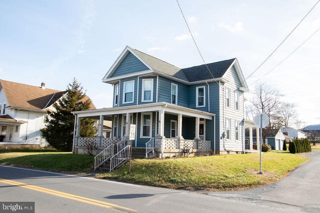 220 W Main Street photo 1
