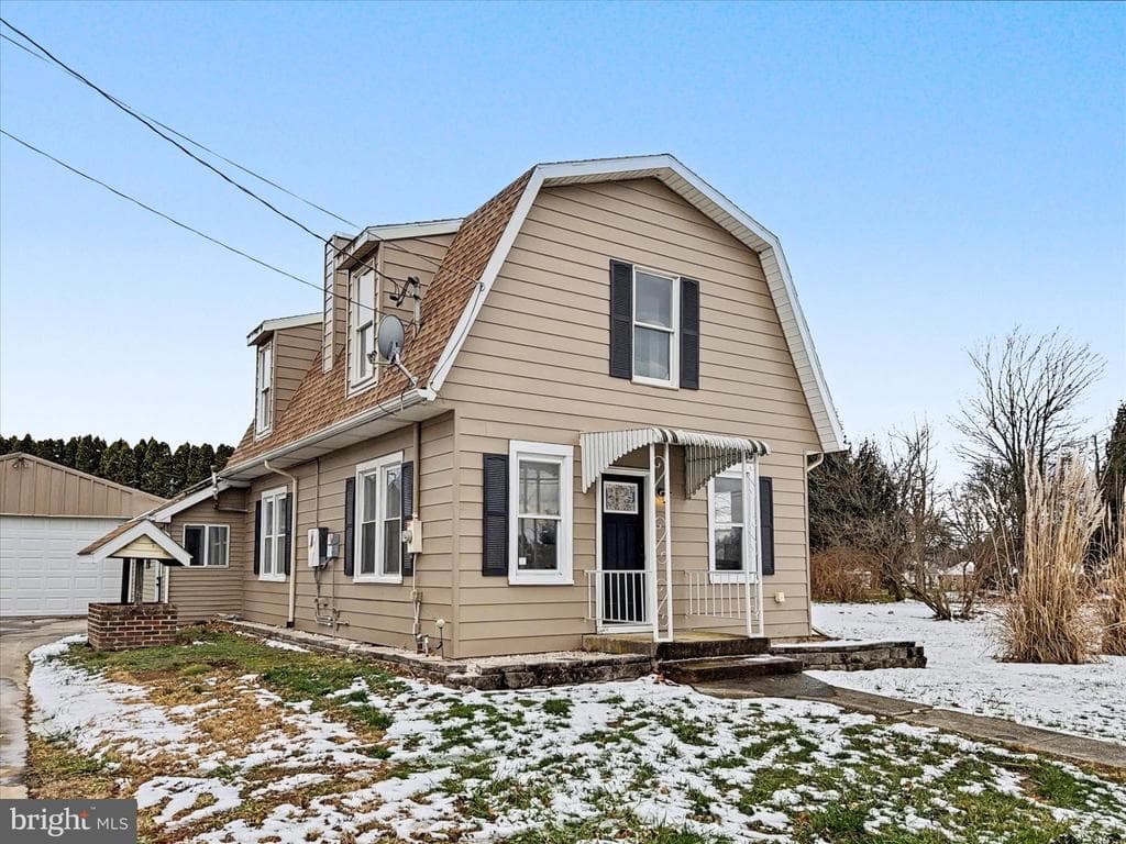 744 Forge Road photo 1