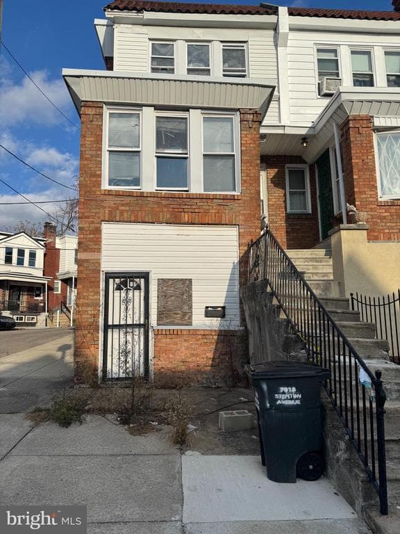 5951 Kemble Avenue photo 1