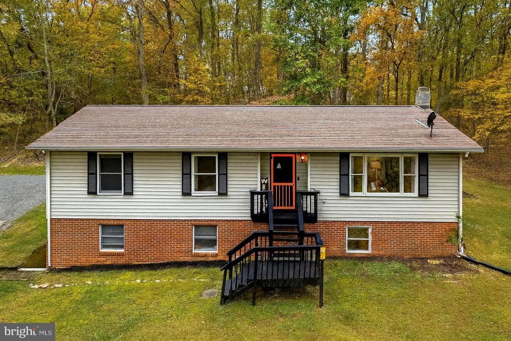 451 Lakeside Drive photo 1