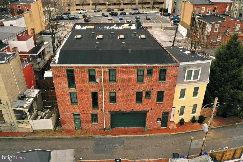 933 Rose Street photo 1