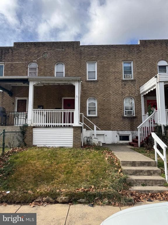 660 Copley Road photo 1