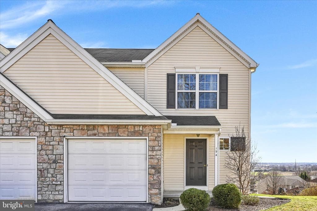 194 Eagle Drive photo 1
