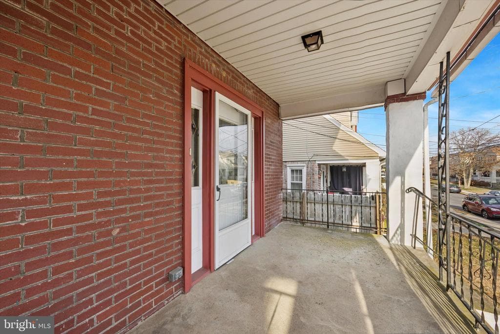 1114 Roosevelt Drive photo 1