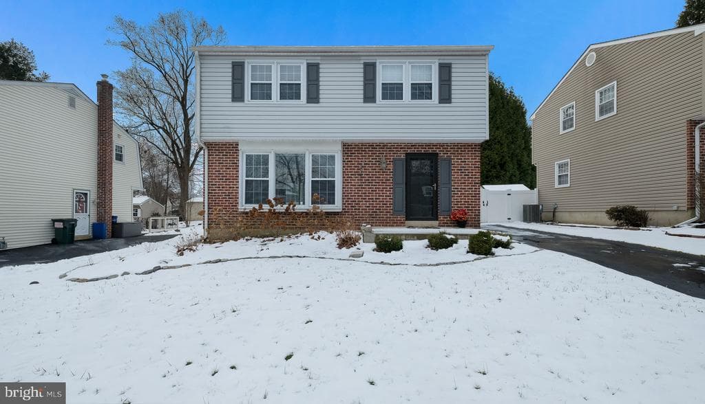184 Woodlark Lane photo 1