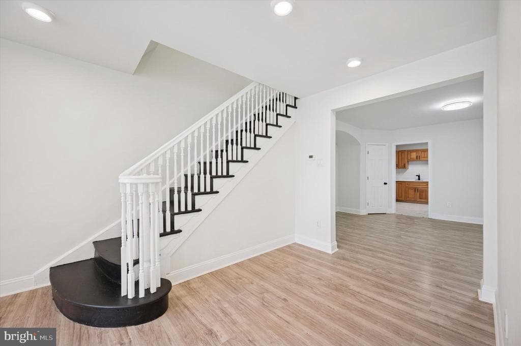 5232 Arlington Street photo 1