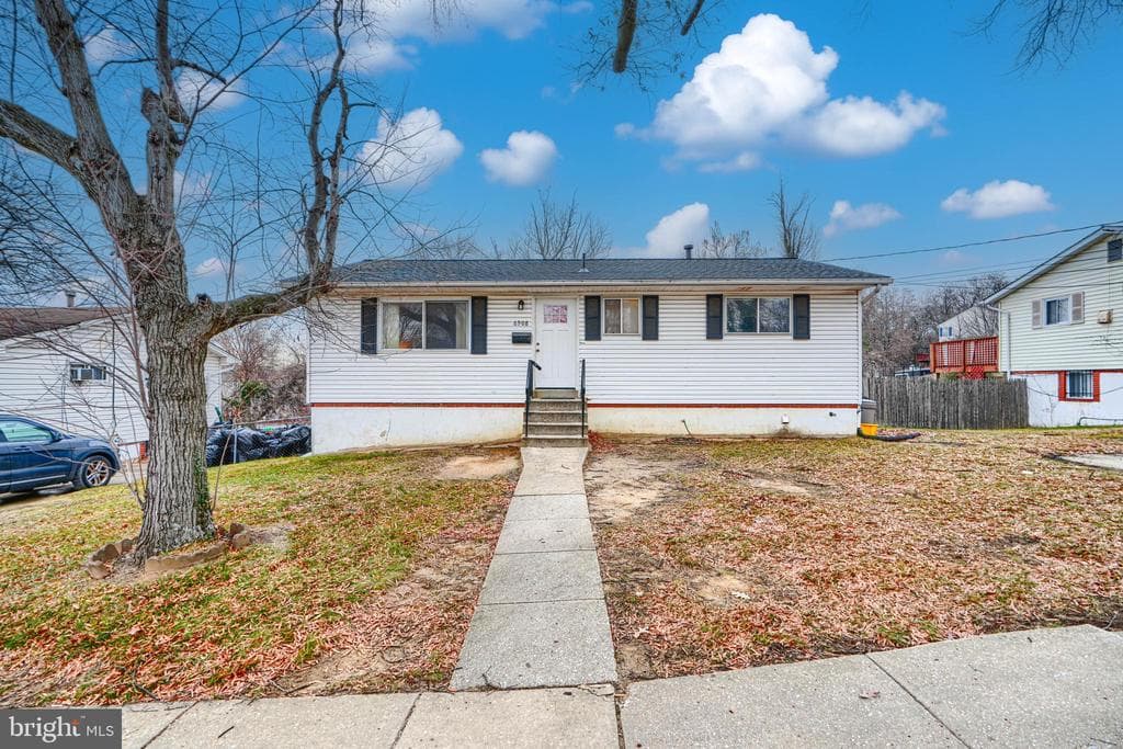 6908 Drylog Street photo 1