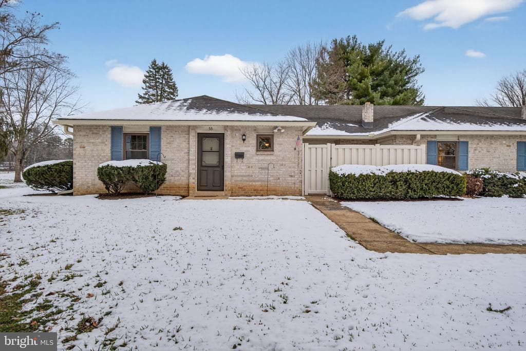 55 Valleybrook Drive photo 1