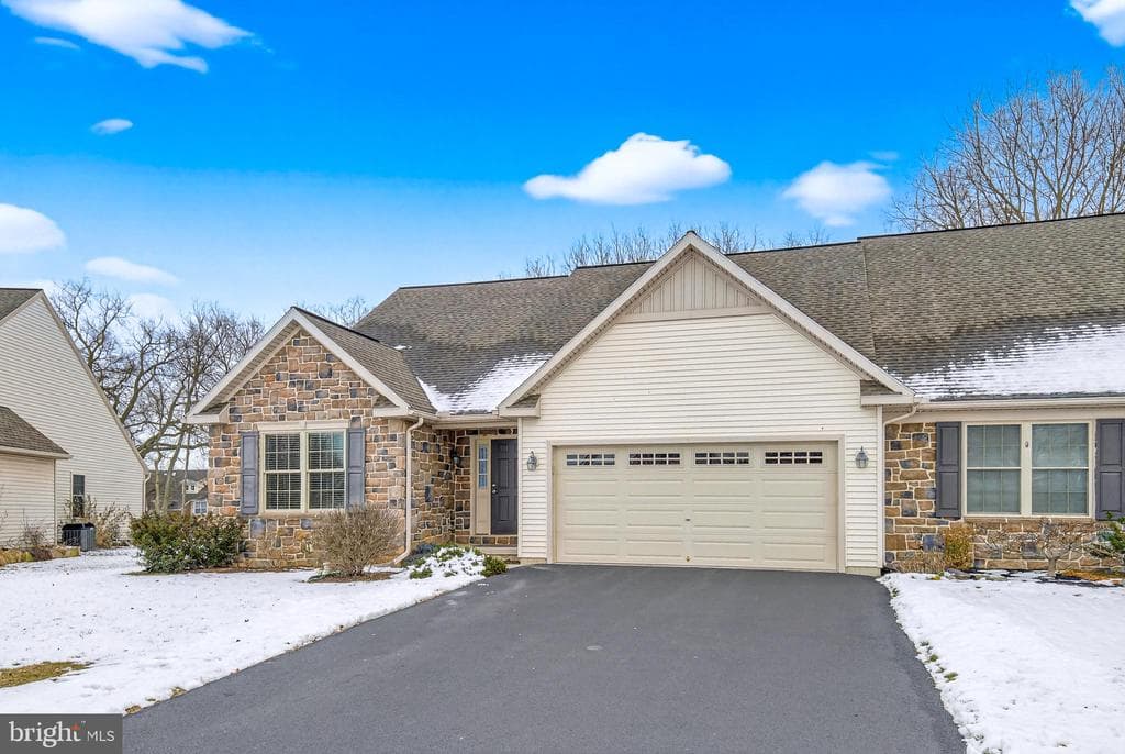 5315 Oak Leaf Drive photo 1