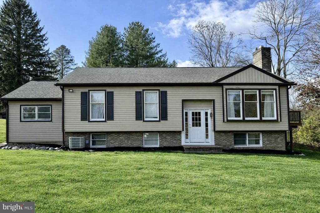 2804 Rocks Road photo 1
