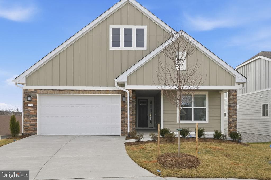 112 Betony Court photo 1