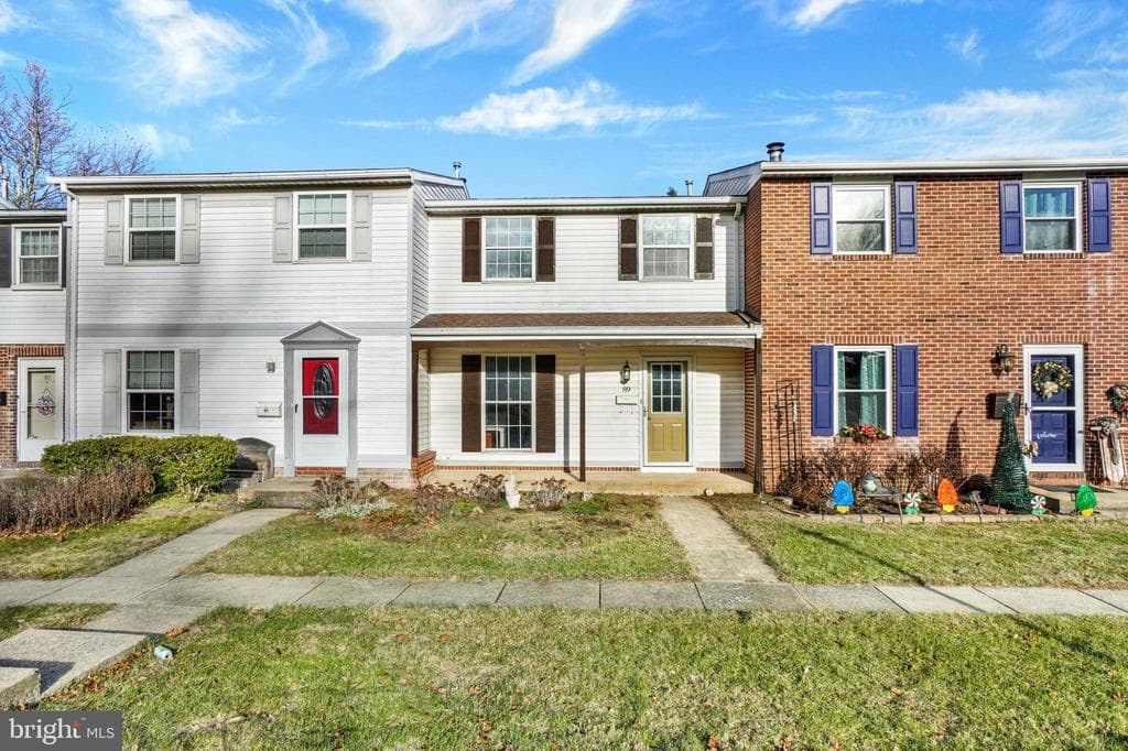 89 W Walnut Street photo 1