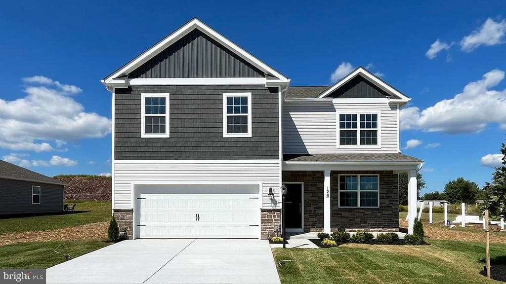 215 Bella Drive photo 1