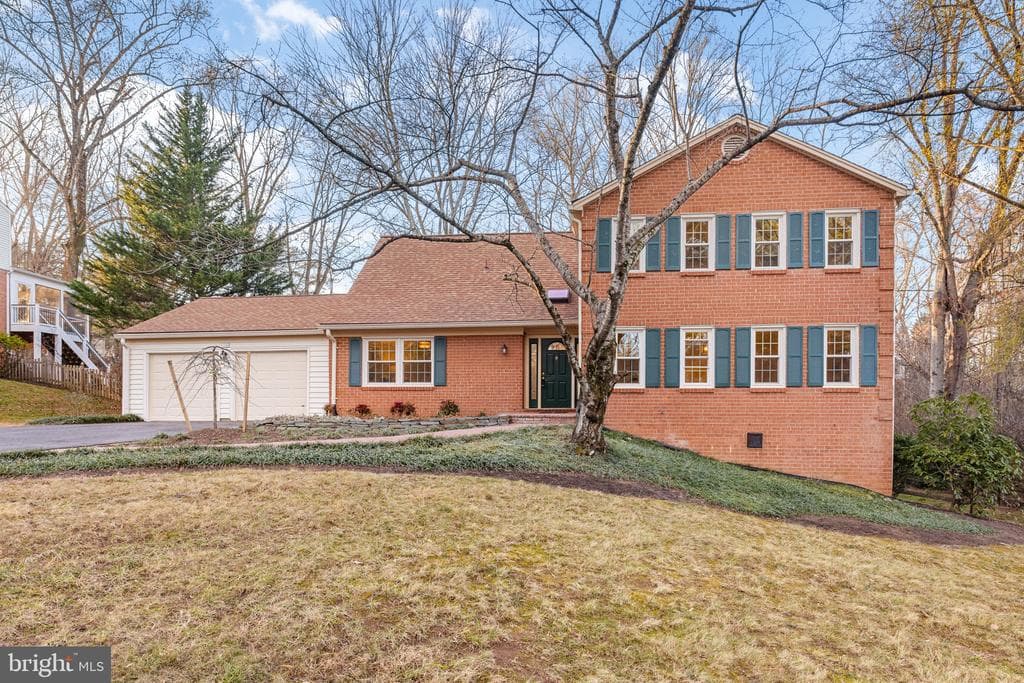 1446 Laurel Hill Road photo 1