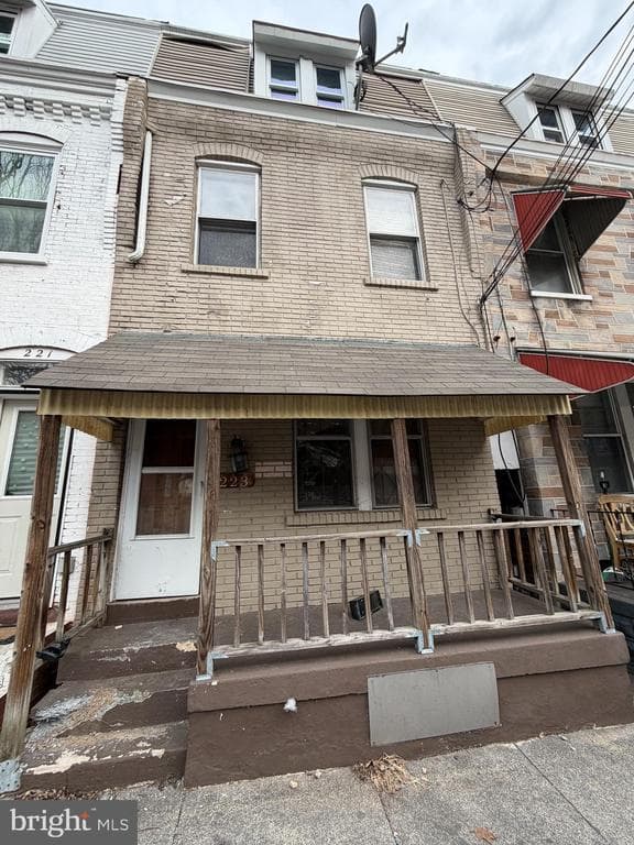 223 Coral Street photo 1