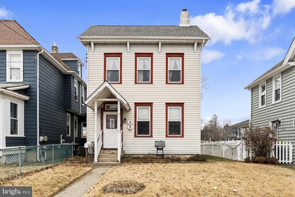 52 Green Street photo 1