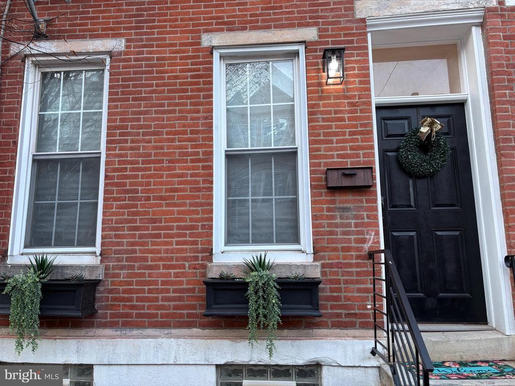 1931 Parrish Street photo 1