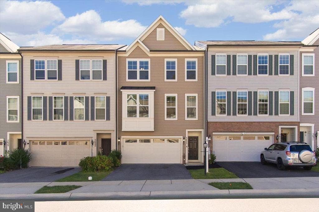 5625 Scott Ridge Place photo 1