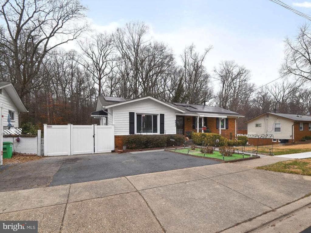 6822 Nashville Road photo 1