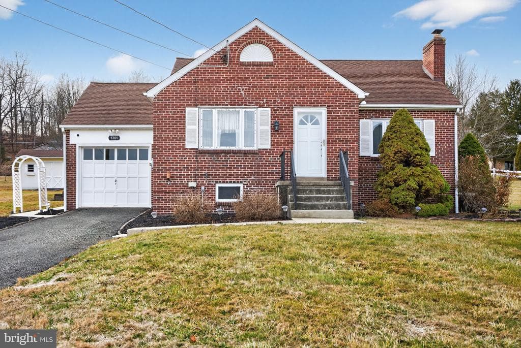 1361 N State Street photo 1