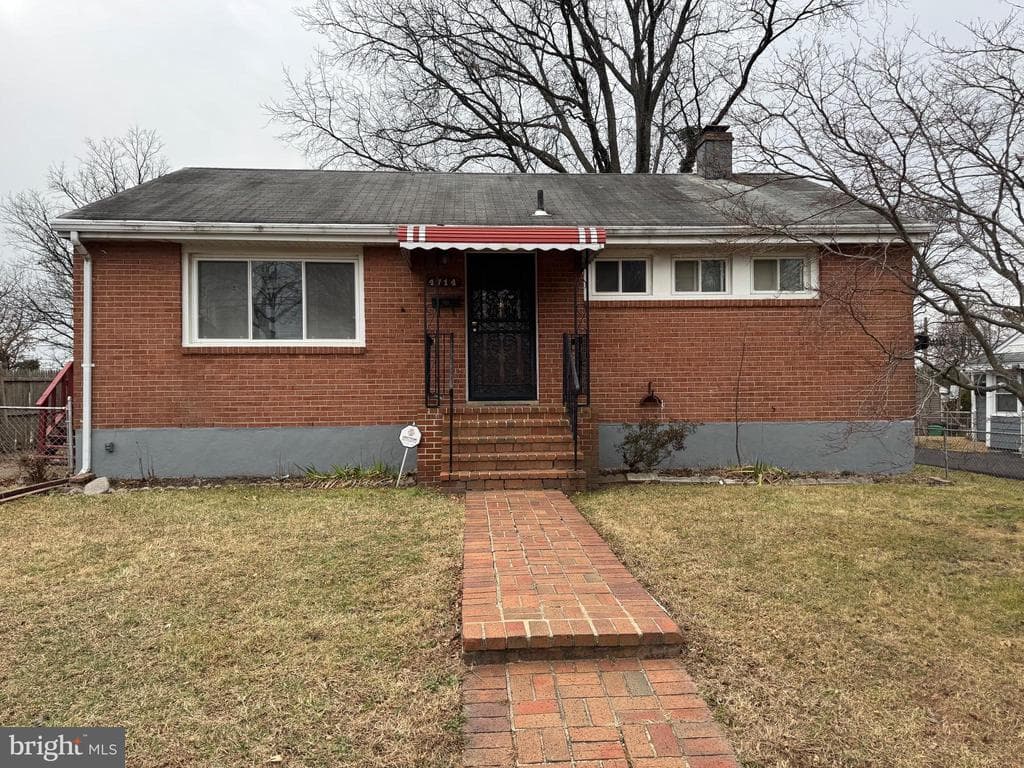 4714 67th Avenue photo 1