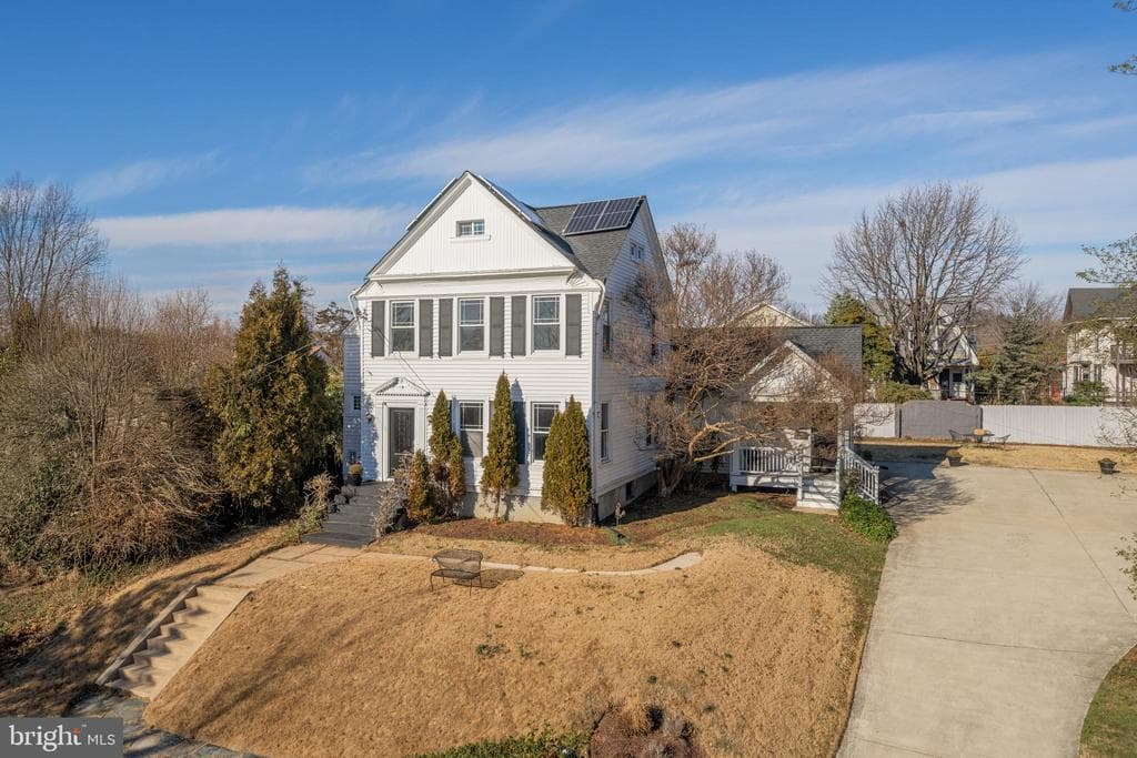 1308 Lawrence Street NE photo 1