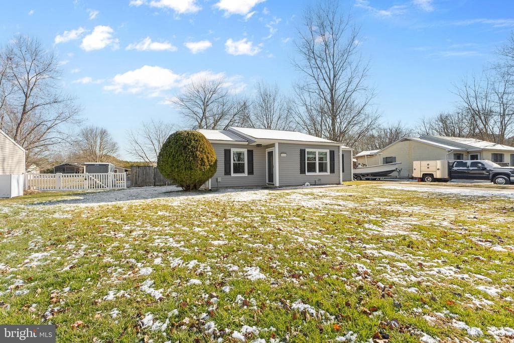 2644 Cecil Drive photo 1