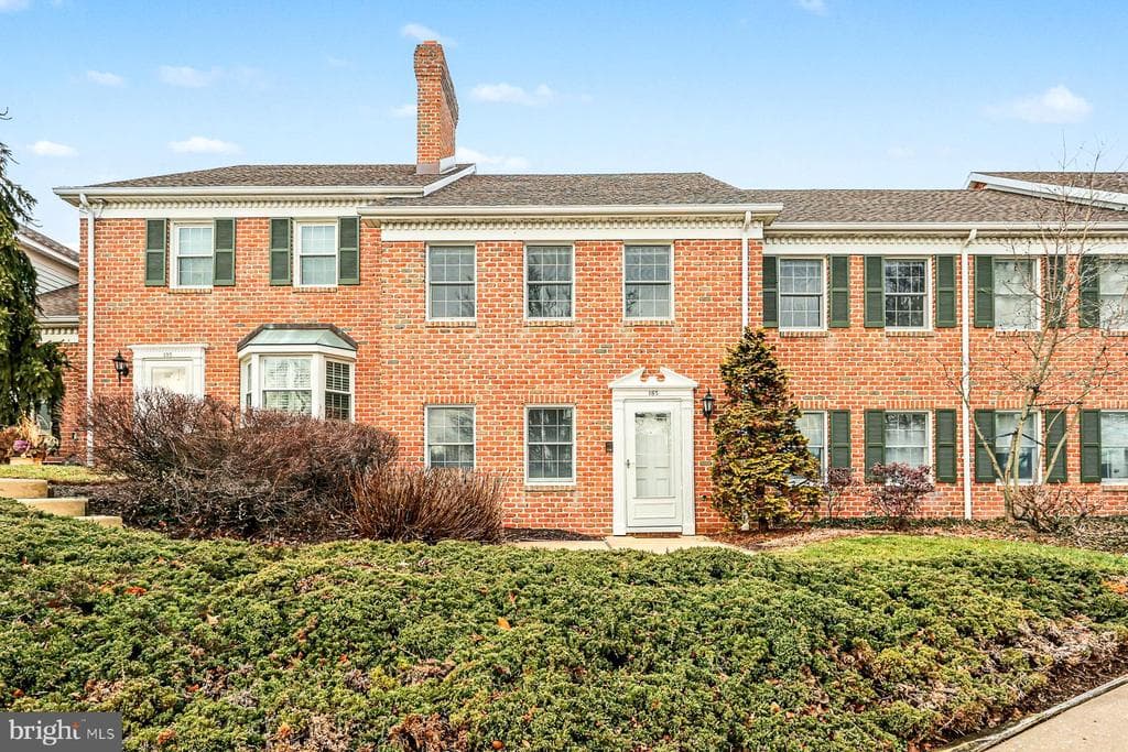185 Wyntre Brooke Drive photo 1