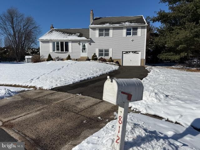 812 Lillian Lane photo 1