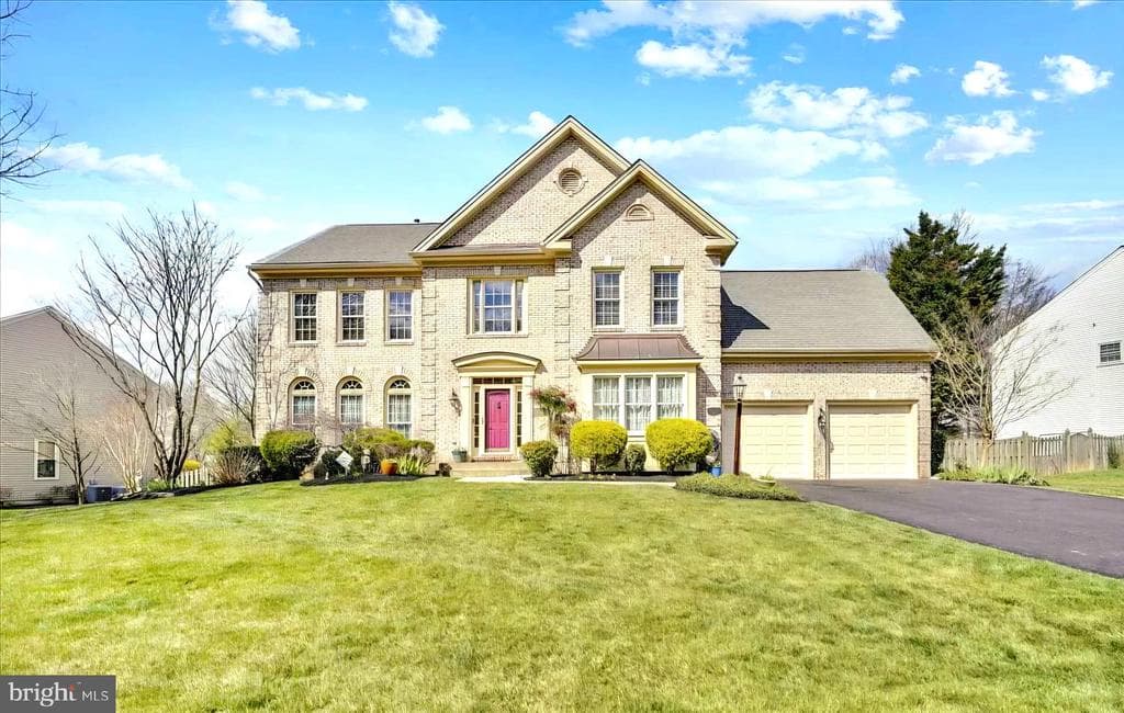 4702 Leighfield Valley Drive photo 1