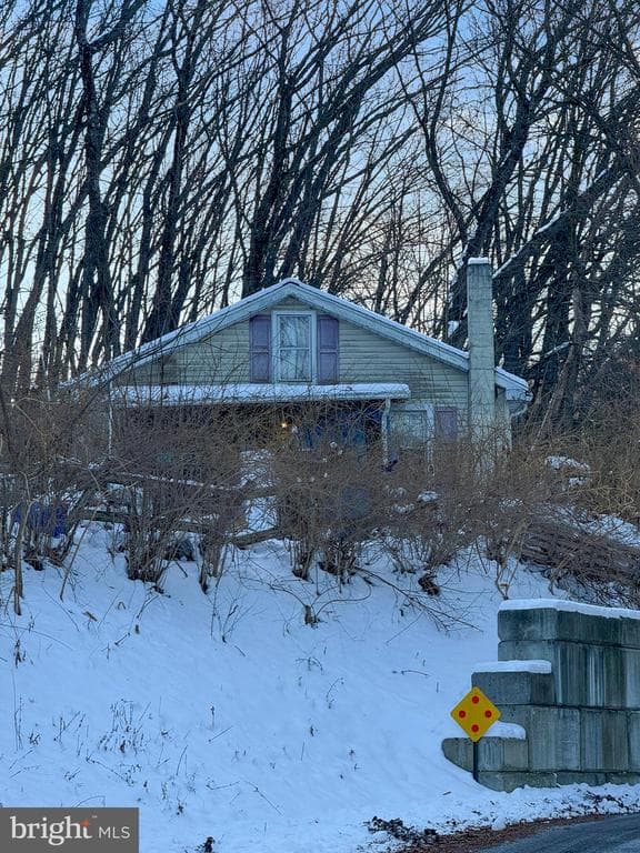 676 Barlet Road photo 1