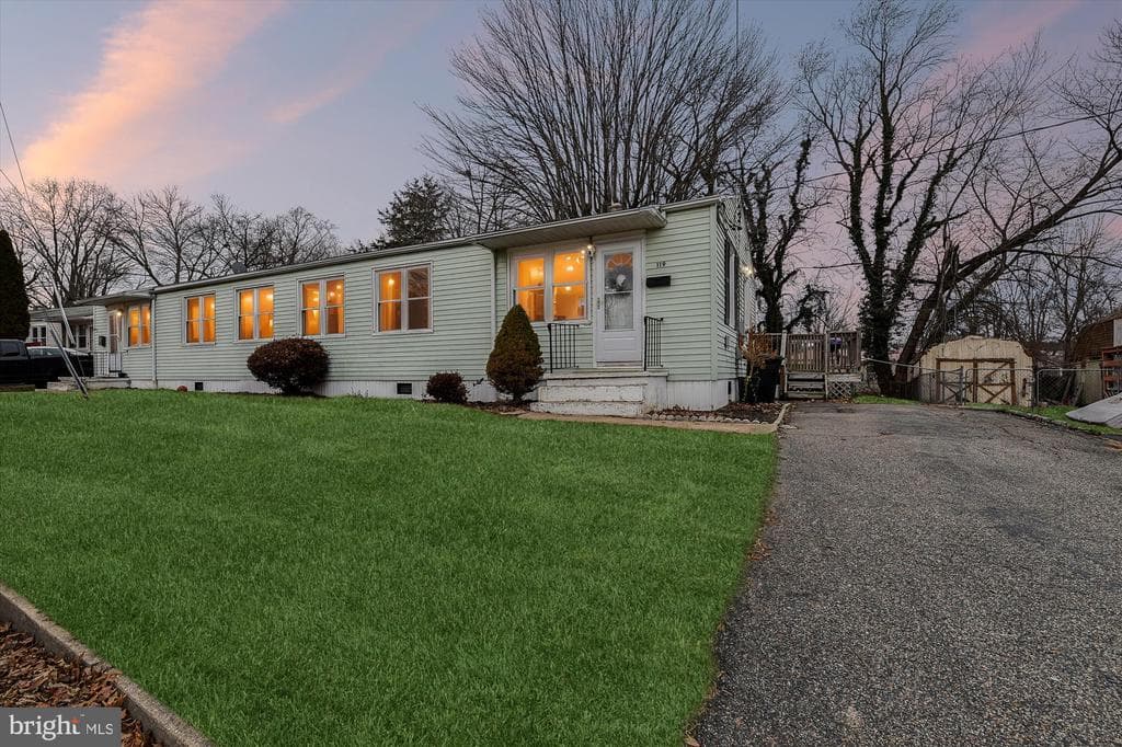 119 Deaver Street photo 1