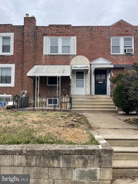 2085 Simon Street photo 1