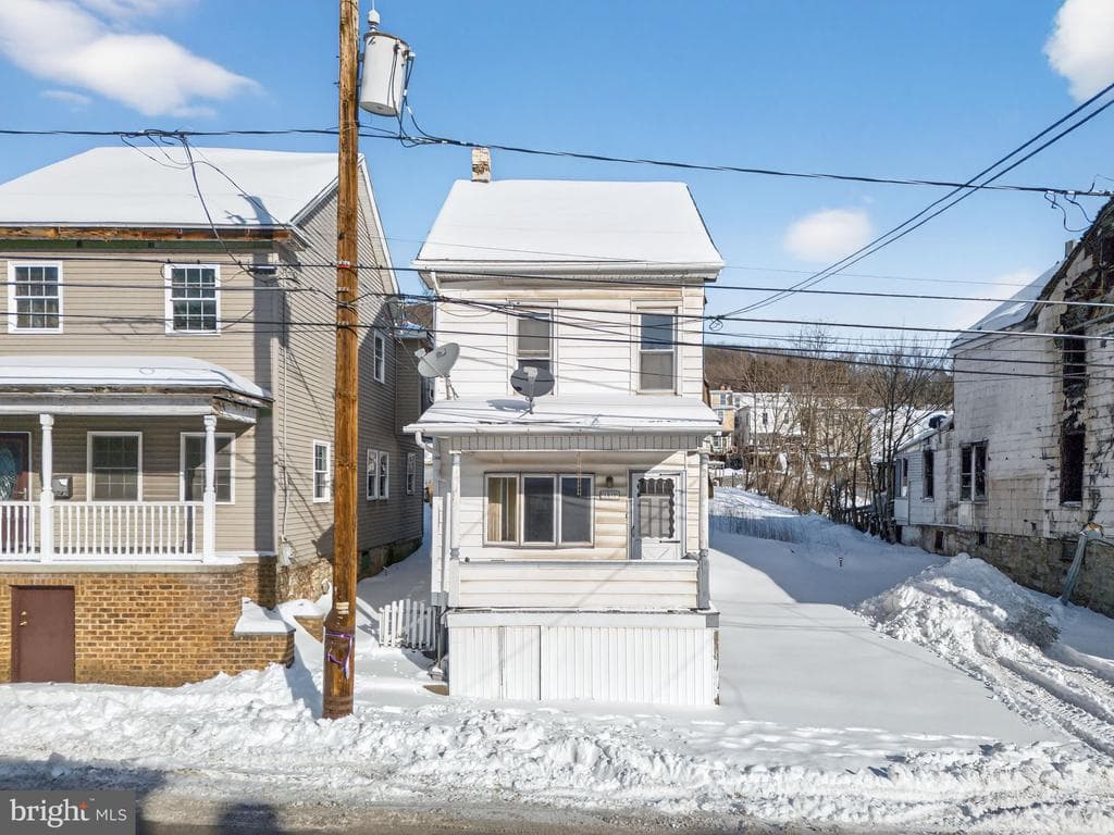 1039 W Arch Street photo 1