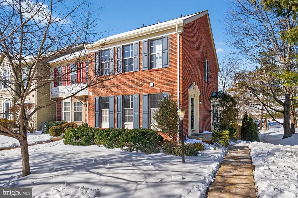 7000 Gatton Square photo 1