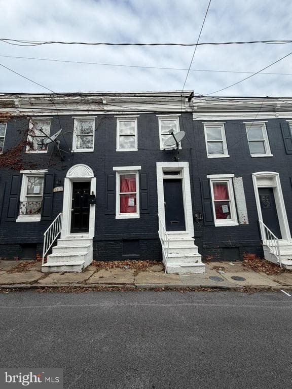 1608 Lemmon Street photo 1