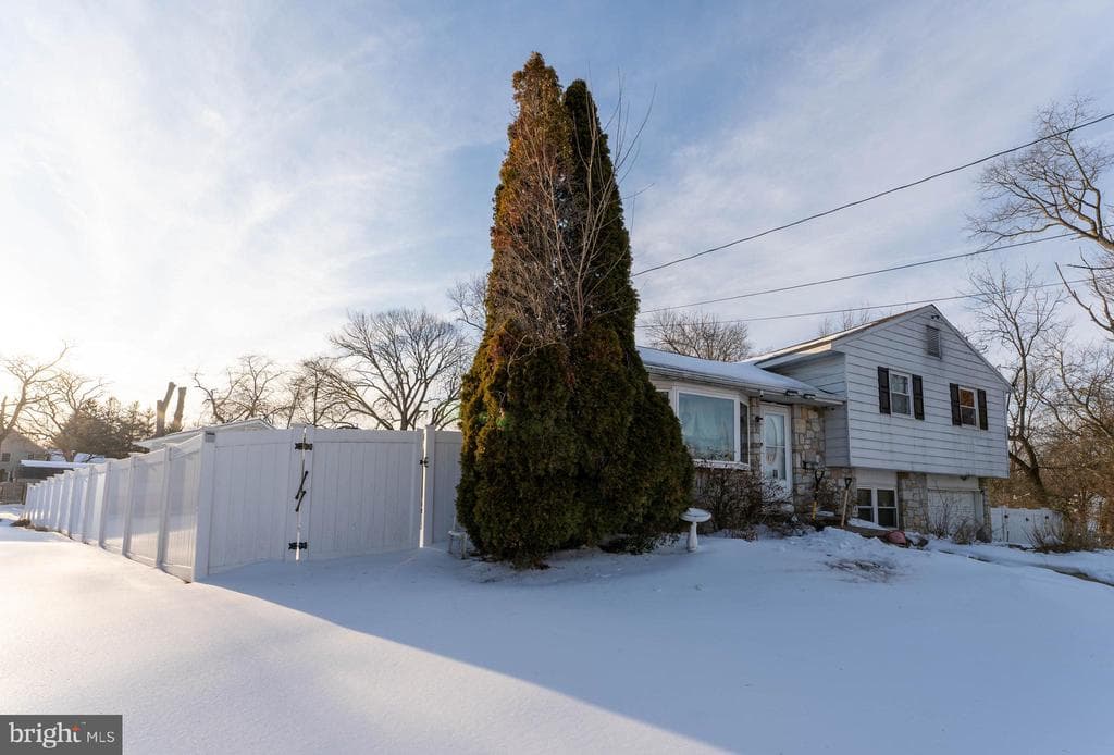 3307 Sheldon Avenue photo 1