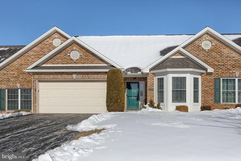 428 Baumgardner Drive photo 1