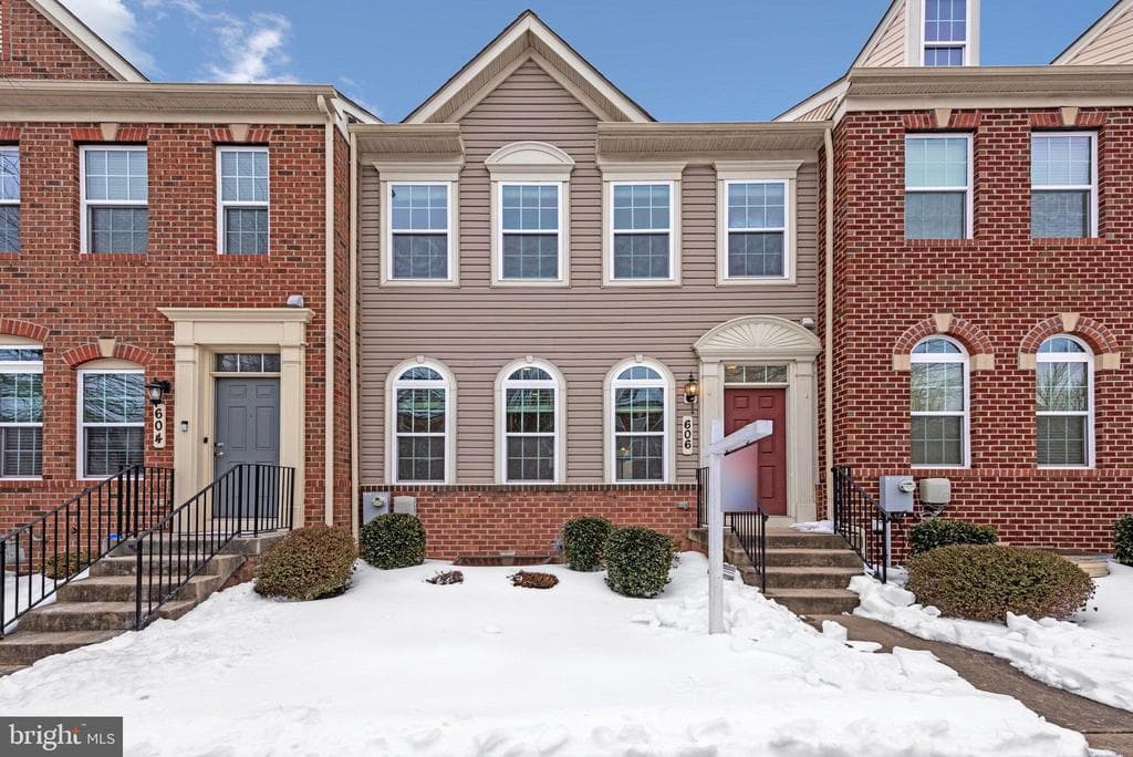 606 Chance Place photo 1