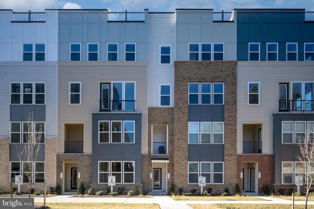 2510 Neabsco Common Place photo 1