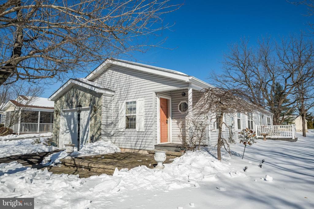 524 Butternut Court photo 1