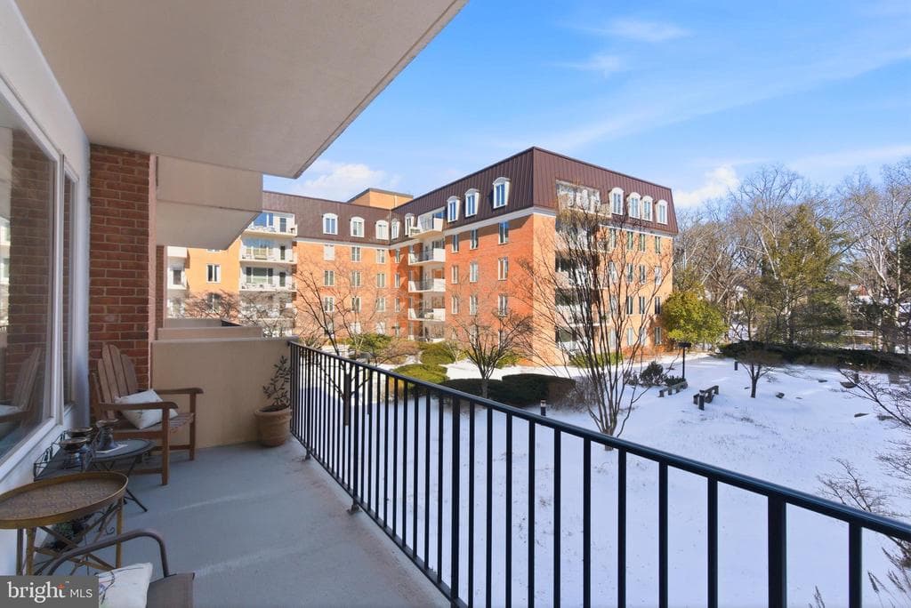 8101 Connecticut Avenue #S-403 photo 1