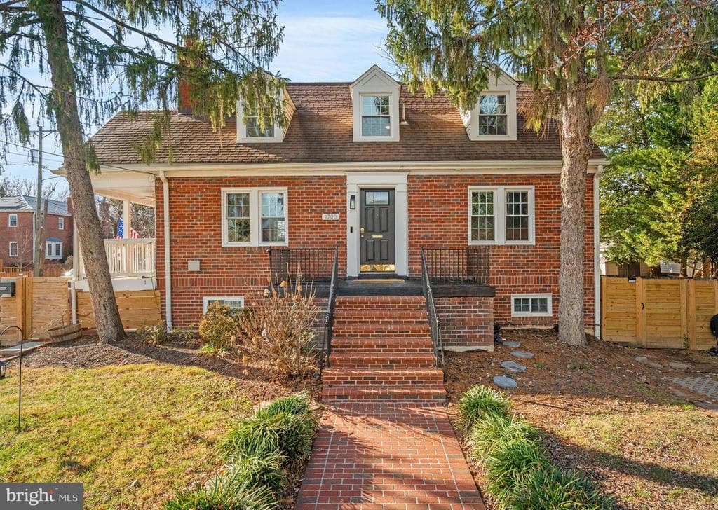 1700 Dewitt Avenue photo 1